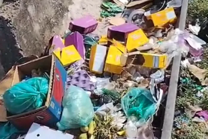 Descarte irregular de lixo em ferrovia de Maceió eleva risco de acidentes e danos ao VLT