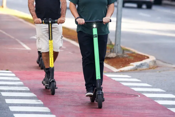 Veja as regras para uso e compartilhamento de bicicletas e patinetes elétricos em Maceió