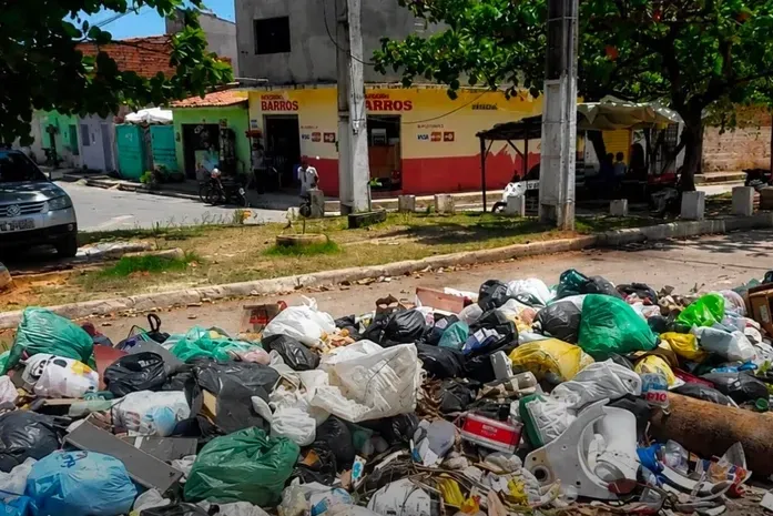 Defensoria prepara ação contra Prefeitura de Maceió por crise na coleta de lixo