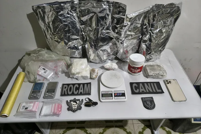 PM apreende armas e quase 22 quilos de drogas em AL