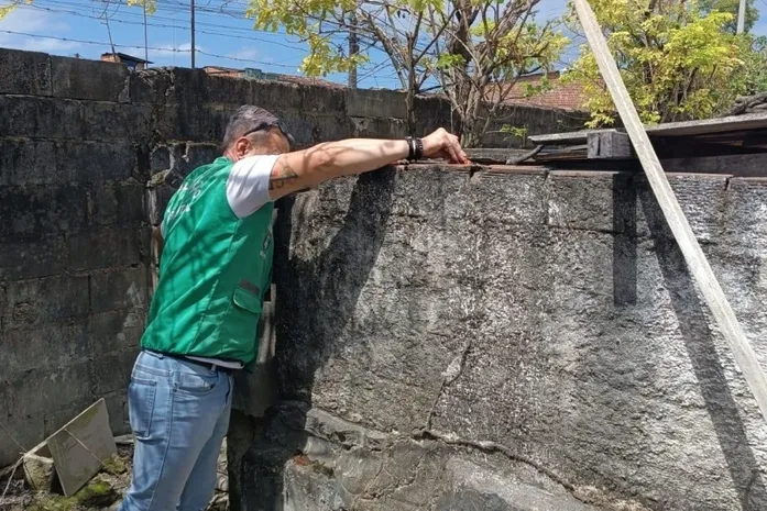 Empresa é autuada por lançar resíduos de concreto na rede de drenagem em Maceió