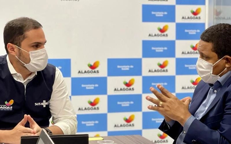 Prefeito do agreste alagoano sai em defesa de Ayres 'merece ser aplaudido por toda Alagoas”