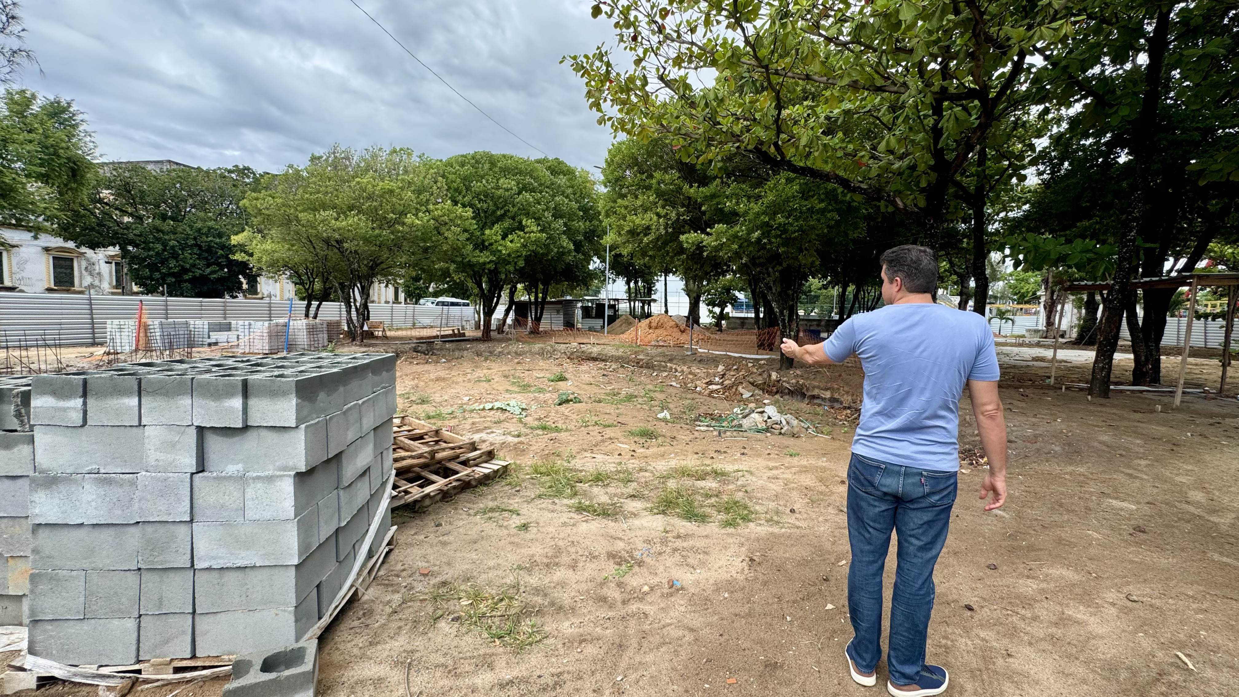 Rui Palmeira denuncia abandono de espaços públicos no Prado