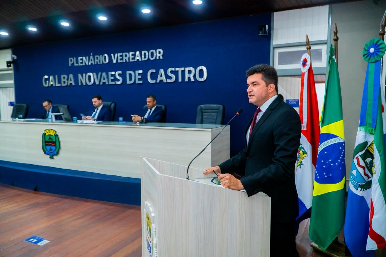 Rui Palmeira critica Banco Master e aponta irregularidades na Câmara