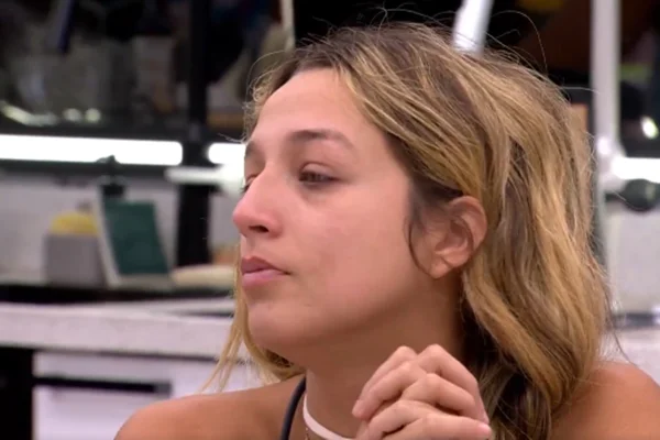 Clima fica tenso entre Samira e Juliano Floss e sister dispara: ''Nojento''
