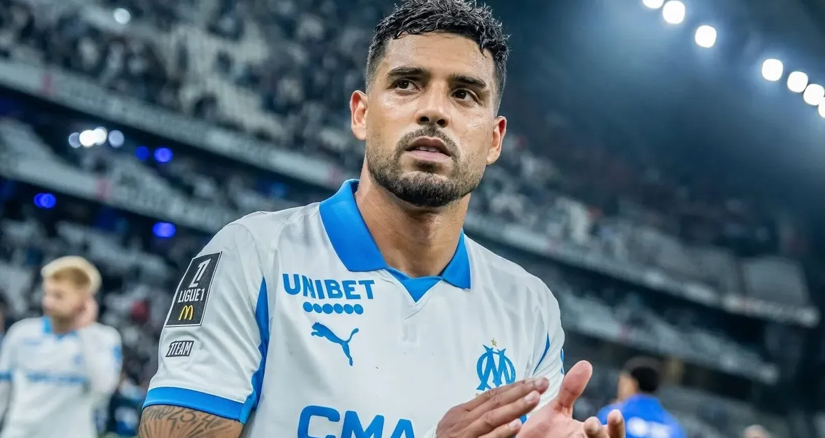 Santos negocia retorno de Emerson Palmieri e demonstra otimismo