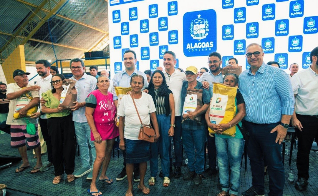 Agricultores de Maribondo recebem mais de 1,7 toneladas de sementes
