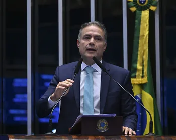 Renan Filho retorna ao Senado e defende fim da escala 6x1