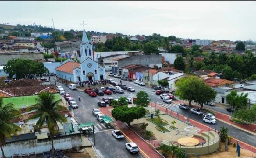 Jovem de 25 anos morre após bater motocicleta contra poste na AL-110