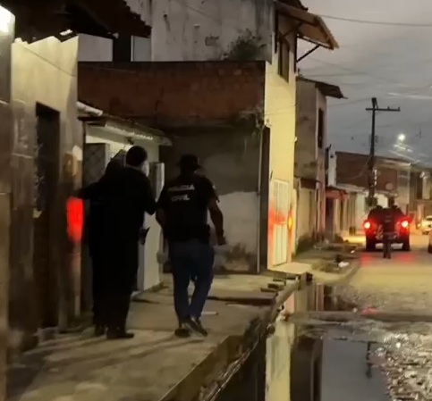 Ação no Vergel do Lago mira grupo suspeito de ligação com o Comando Vermelho