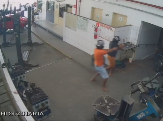Polícia apura execução em oficina mecânica no centro de Arapiraca