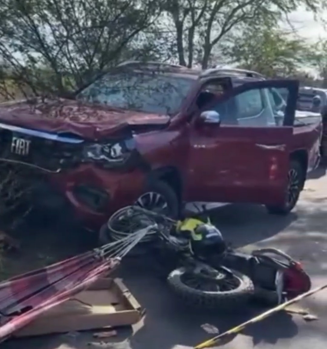 Acidente entre carro e moto deixa um morto e outro ferido em Delmiro Gouveia