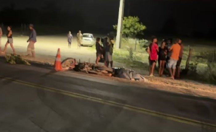 Mulher morre após acidente com caçamba na BR-423, em AL