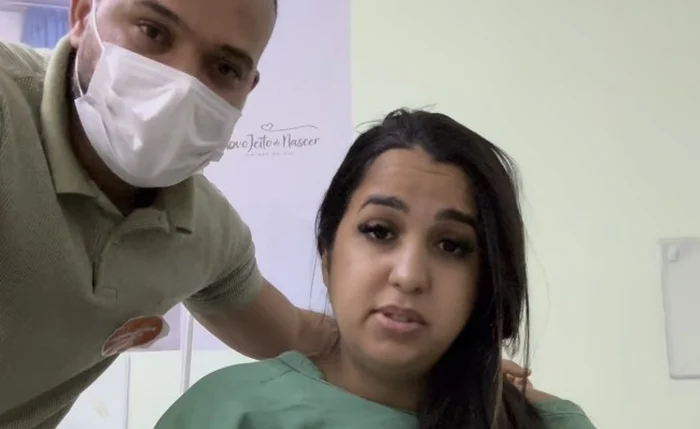 Cantora grávida relata descaso no Hospital Unimed Maceió: ‘Nem cama providenciaram’