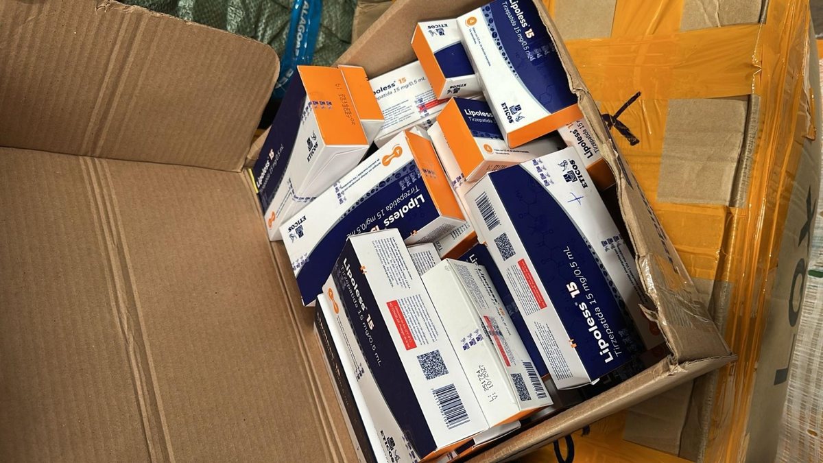 Canetas proibidas: fiscalização flagra carga clandestina de emagrecedores ilegais no Agreste de AL