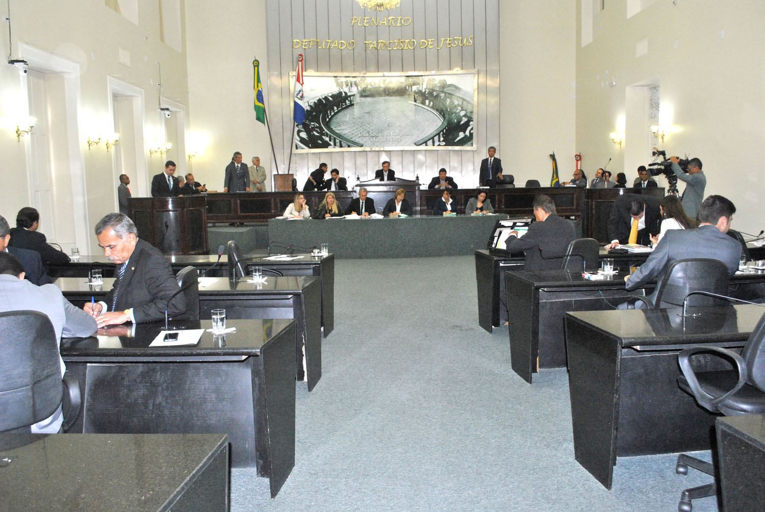 ‘Brigas’ provocaram derrotas inesperadas na Assembleia Legislativa
