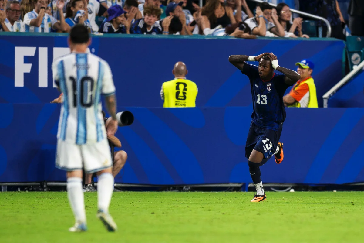 Sidny Cabral vence prêmio de gol mais bonito da Copa do Mundo de 2026