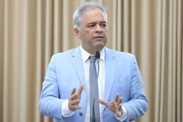 Silvio Camelo elogia pacote de obras do governo e alfineta gestão JHC