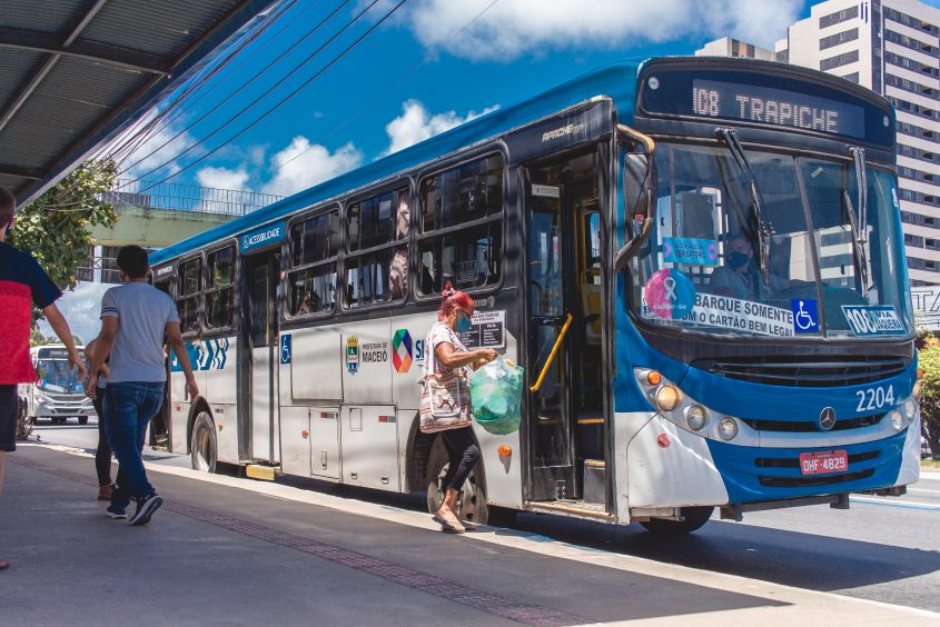Novas linhas de ônibus atenderam 7.647 usuários na primeira semana de funcionamento