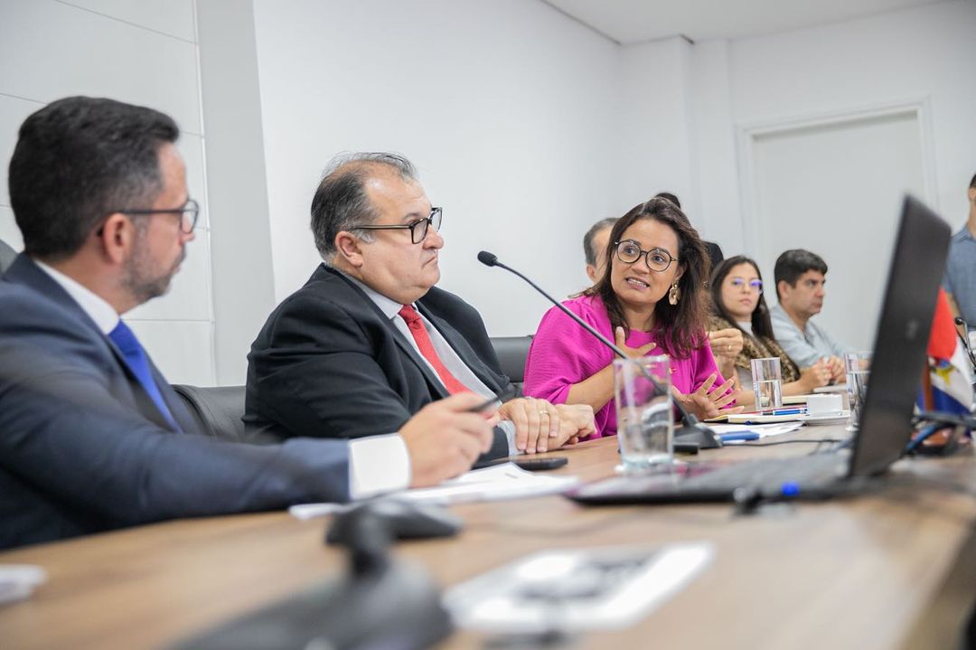 Renata dos Santos pode substituir Santoro na Sefaz; entenda