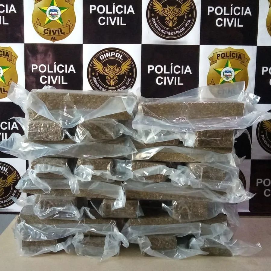 23 quilos de maconha embalada à vácuo são apreendidos em Arapiraca; três foram presos