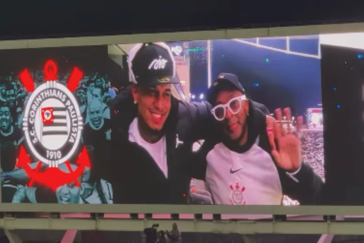 Spike Lee é flagrado em jogo do Corinthians