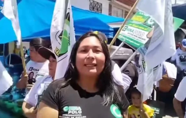 Jornalista e candidata é morta a tiros durante ato de campanha no Peru