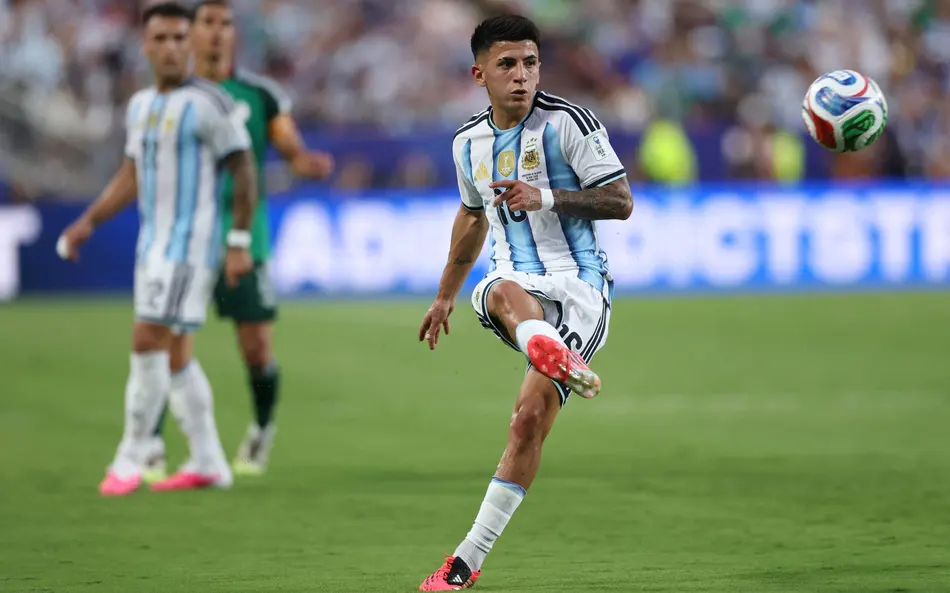 Flamengo entra na disputa por Thiago Almada e acena com proposta superior