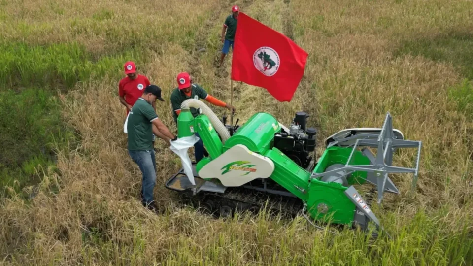 Brasil e China anunciam fábrica de tratores voltada à agricultura familiar