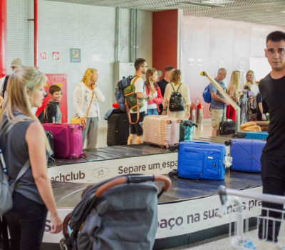 Quando o morador vira turista: jovens buscam pela novidade fora de Maceió na alta temporada