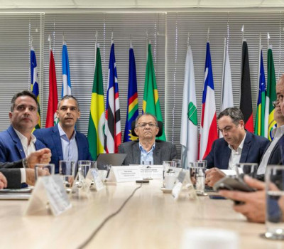 Em Pernambuco, Paulo Dantas lidera ofensiva por crédito ao Nordeste