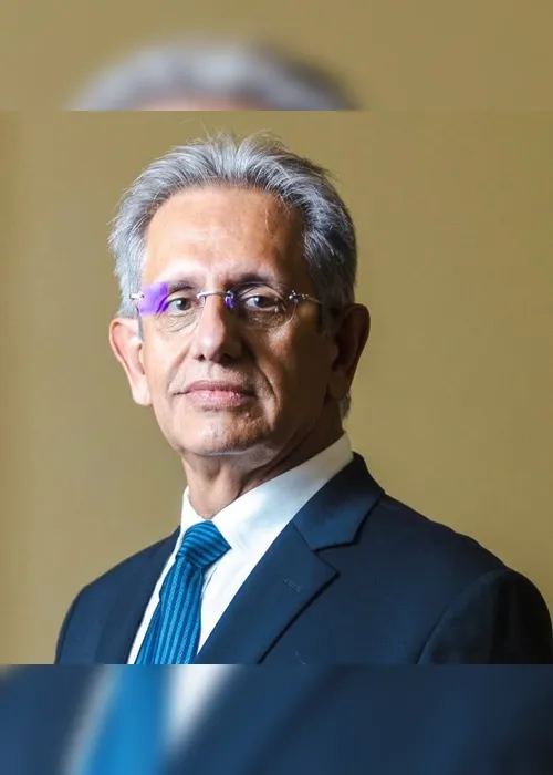 Transição entre Paulo e JHC deve começar sem guerra