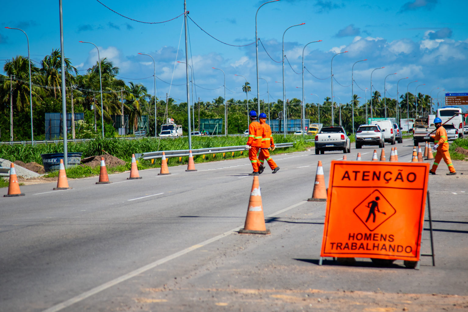 Construção de viaduto altera trânsito na BR-349 em Marechal Deodoro