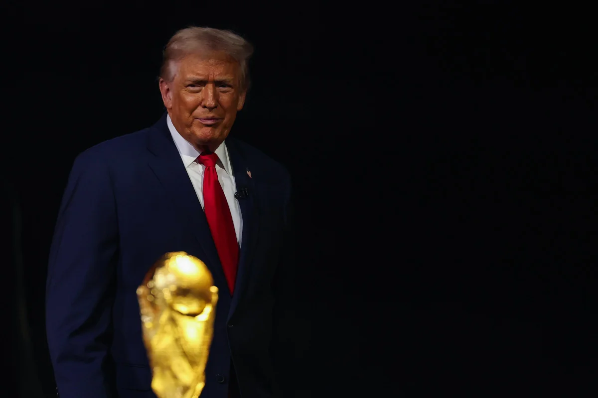 Trump deve entregar taça da Copa do Mundo de 2026 aos campeões