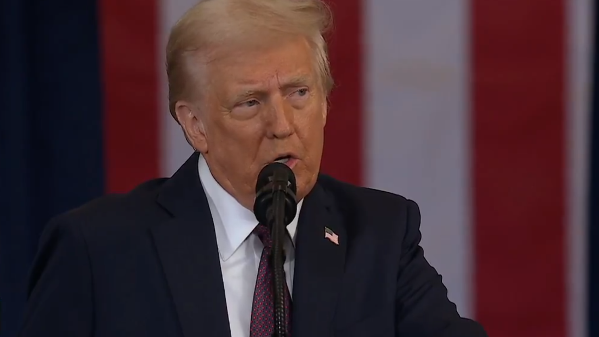 Governo Trump quer tomar área católica para erguer muro na fronteira