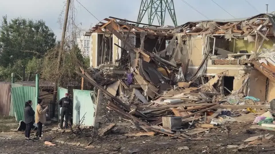 Rússia lança ataque em larga escala, mata quatro e deixa Kiev sob fumaça