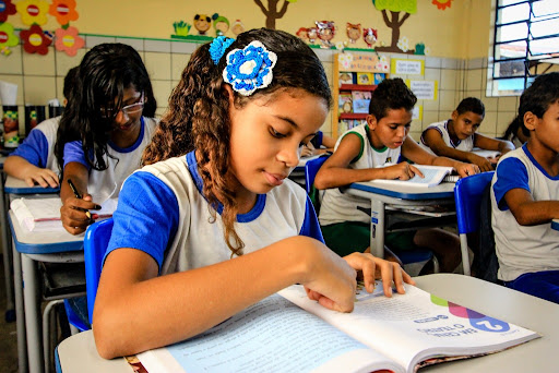 Seduc publica portaria para o retorno das aulas 100% presenciais em novembro