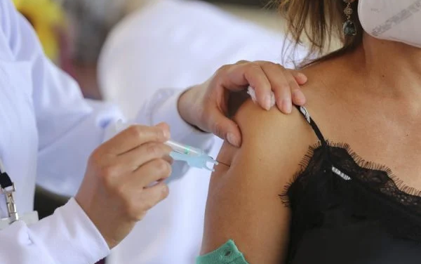 Em nota técnica, Ministério da Saúde não recomenda 4ª dose de vacina