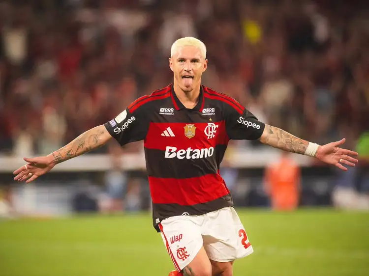 Flamengo chega à Data Fifa na liderança do Brasileirão