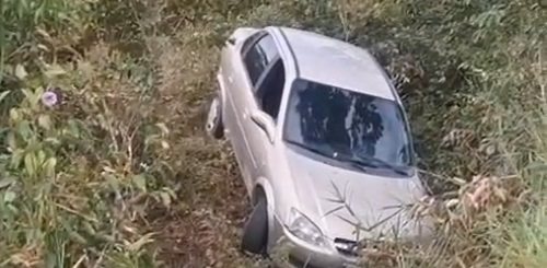 Carro é encontrado em área de mata próxima à Usina Cachoeira do Meirim em Maceió