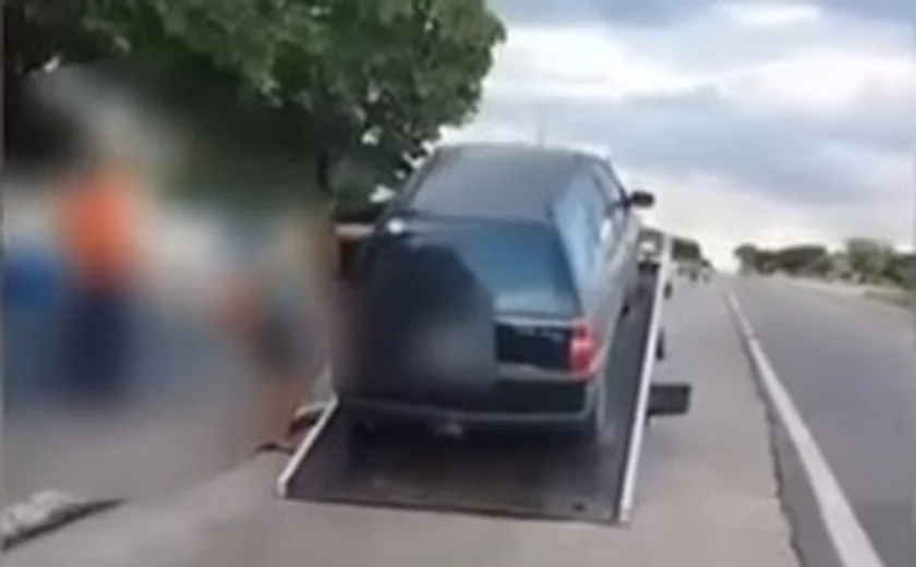 Carro roubado durante sequestro em Água Branca é localizado em Santana do Ipanema