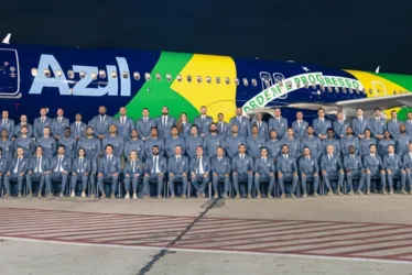 Brasil embarca para Copa de 2026 sob festa da torcida