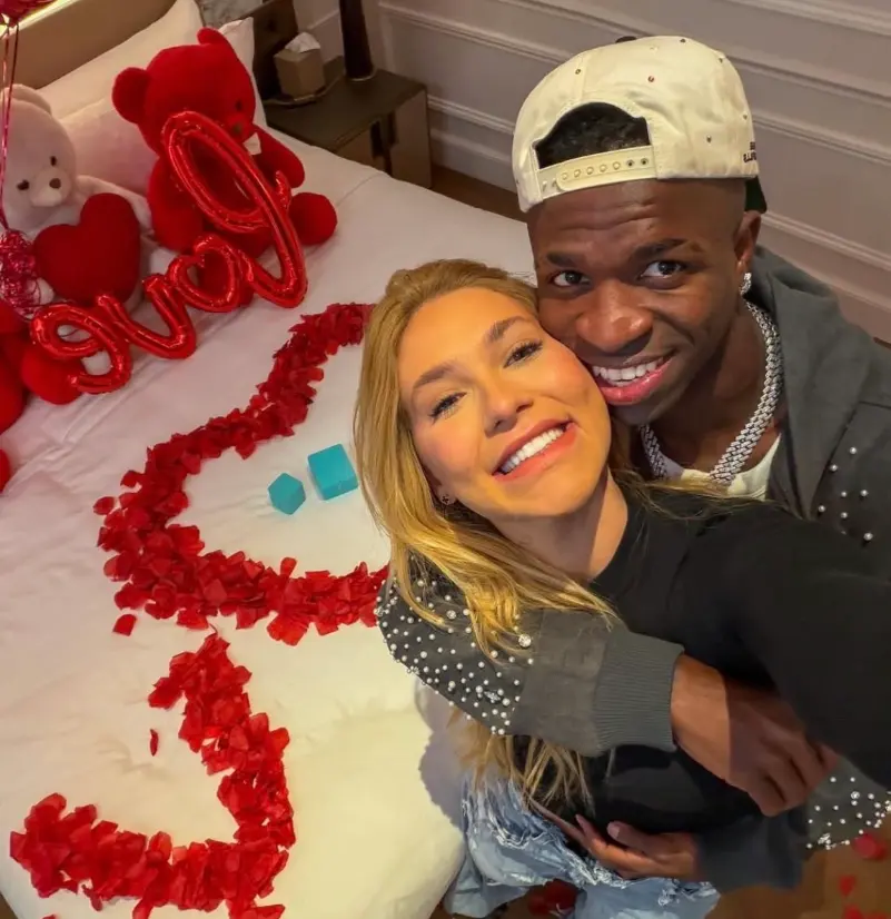Vini Jr. faz pronunciamento nas redes sociais após fim de namoro com Virginia