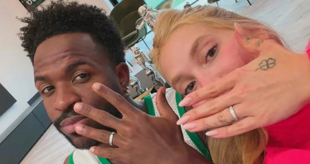 “Veio aí”: Virginia e Vini Jr. exibem alianças nas redes sociais