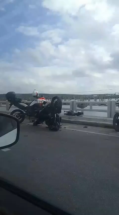 Acidente deixa motociclista com múltiplas fraturas na Ponte Divaldo Suruagy