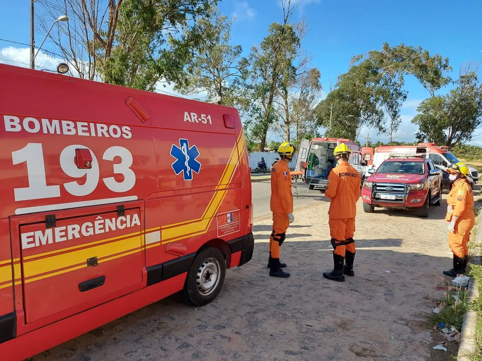 Incêndio em escola rural mobiliza Bombeiros em Barra de Santo Antônio