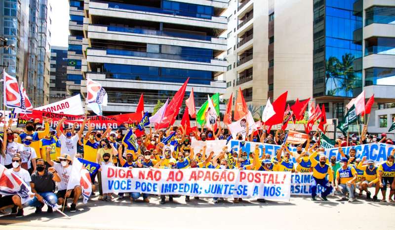 Servidores públicos realizam ato contra a PEC da reforma administrativa
