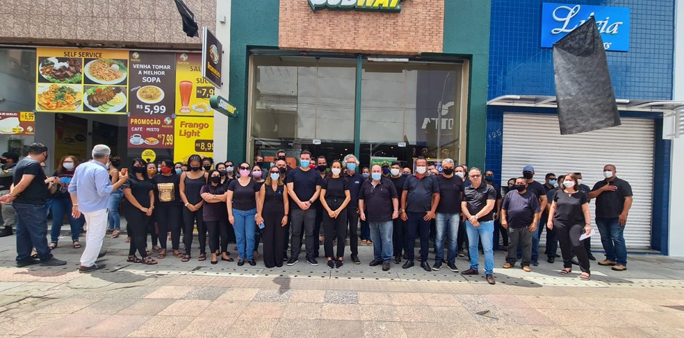 Impasse entre lojistas e ambulantes no Centro de Maceió continua