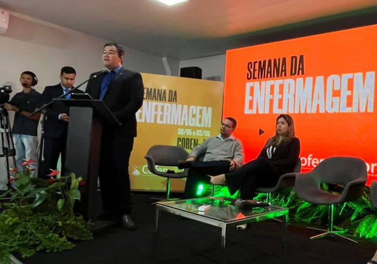 Renné Costa abre Semana da Enfermagem contabilizando avanços da categoria