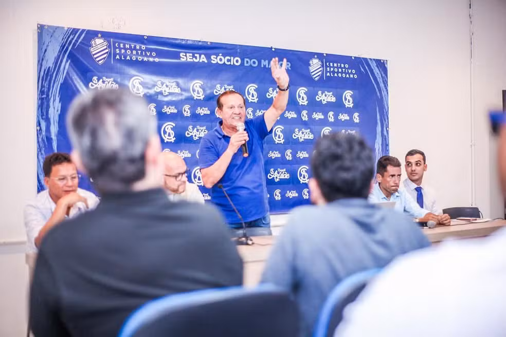 Conselheiros do CSA tomam posse e aclamação de Tenório fica para novembro